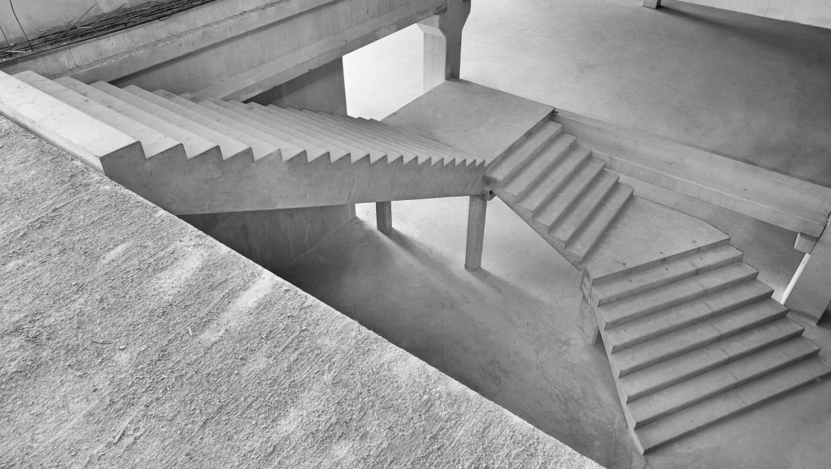 Loftartige Betontreppe in Ihrem Haus