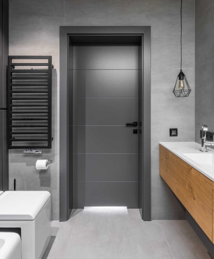 Modernes Badezimmer in Grau