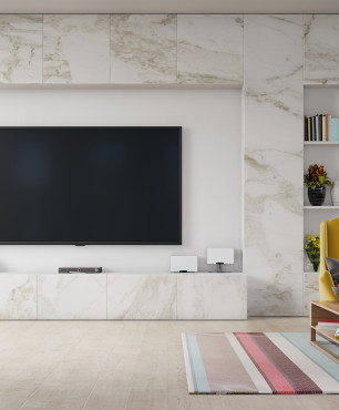Marmorwand mit TV