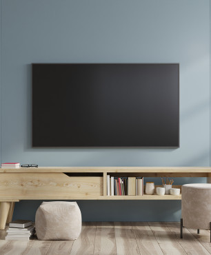 Blaugraue Wand mit TV