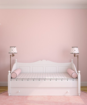 Zimmer mit rosa Teppich