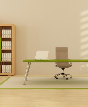 Modernes Arbeitszimmer mit grünem Schreibtisch