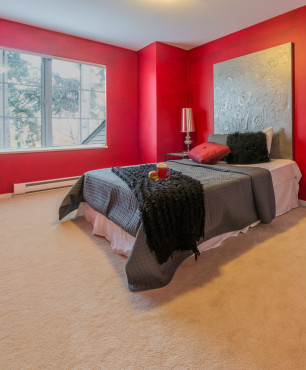 Rotes Designer-Schlafzimmer