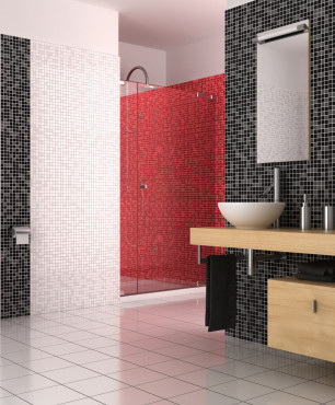 Badezimmer in Weiß, Schwarz und Rot