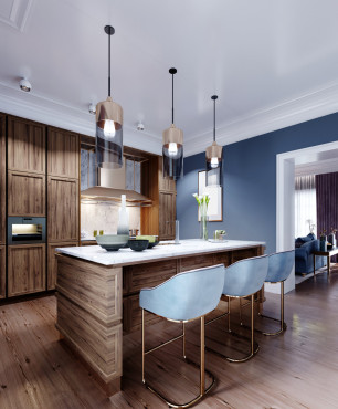 Blaue Küche mit Holzaccessoires