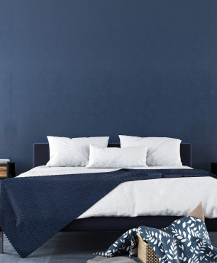 Schlafzimmer in navyblauen Tönen