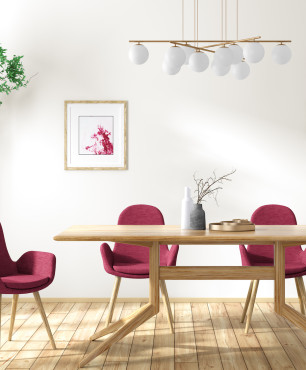 Speisesaalgestaltung mit rosa Stühlen