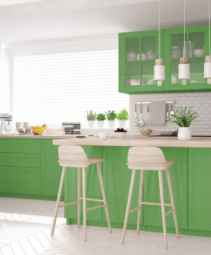 Küche mit grünen Fronten